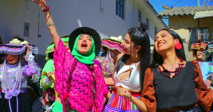 Mira ‘Unidas’, el nuevo video de Wendy Sulca, Renata Flores y Naysha